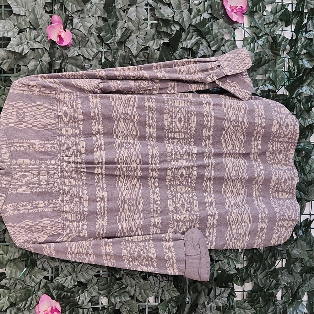 Grey Aztec Pattern Women's Top - Picture 3 of 3